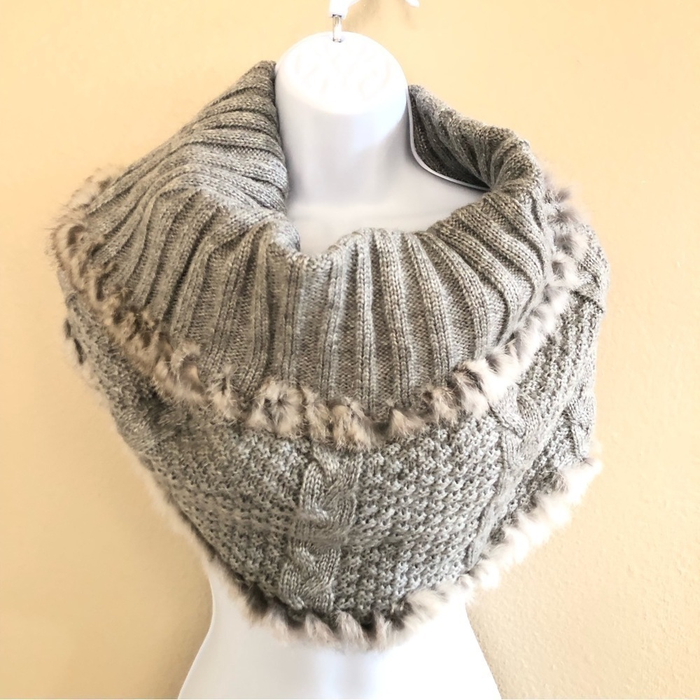 Catherine Malandrino Mohair Rabitt Fur Accents Cable Knit Ribbed Infinity Scarf